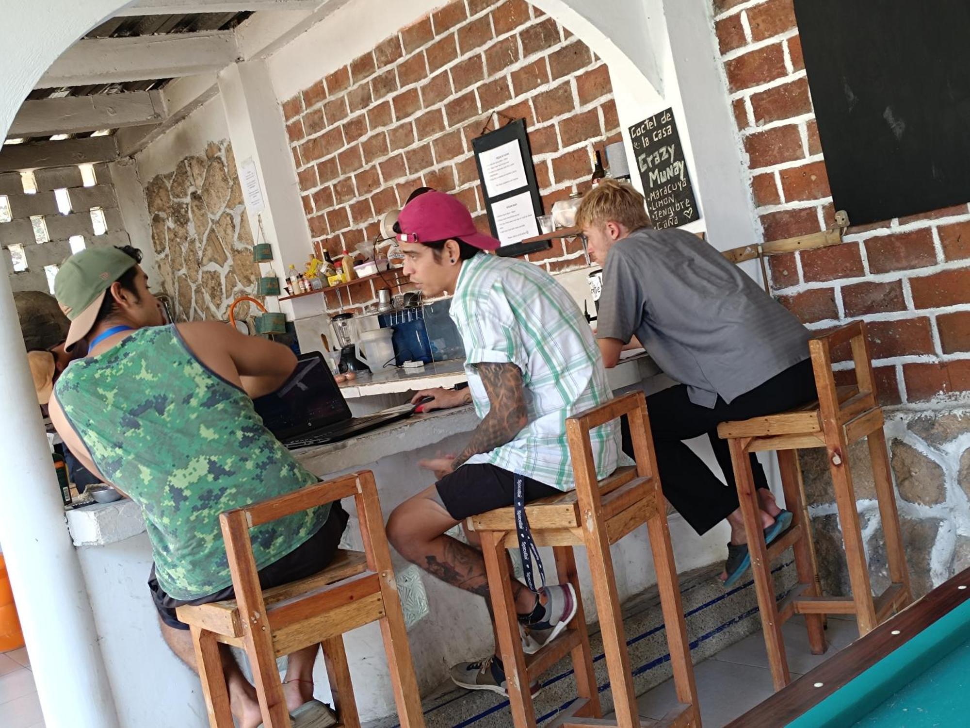 Munay Backpacker Hostel Montañita 外观 照片